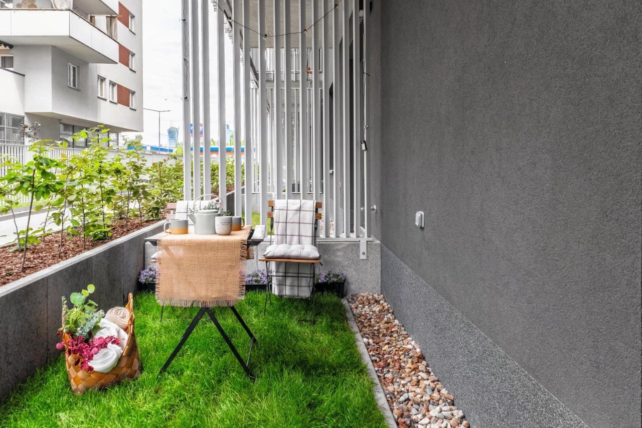 Mieszkanie Z Mini Ogrodkiem Hamak Brazylijski Warsaw Exterior photo